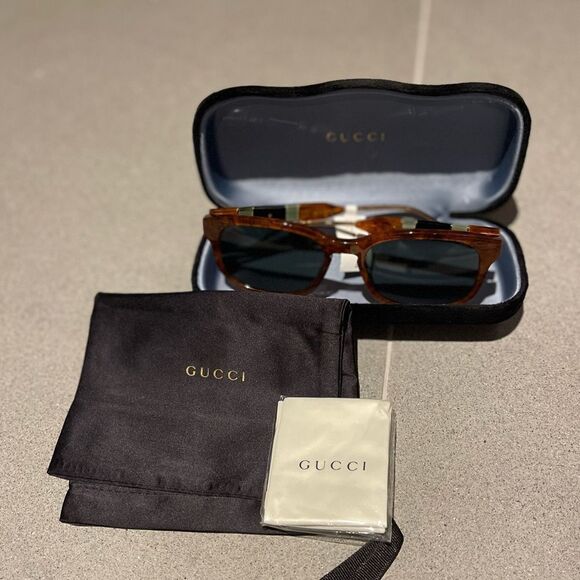 NWT Gucci sunglasses. - Picture 7 of 7